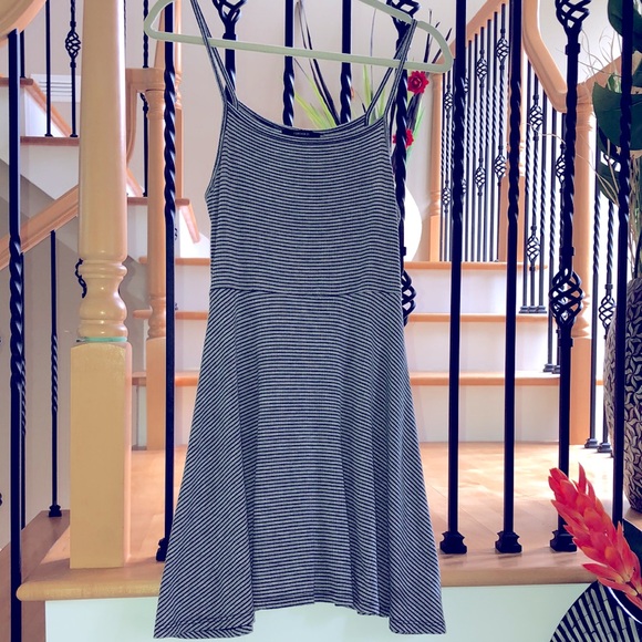 Forget 21 Women’s Spaghetti Strap Swing Dress Gray Black Stripes Size M - Picture 2 of 10
